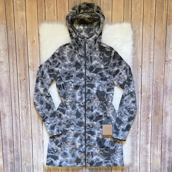 The North Face Women’s Osito Parka - Picture 2 of 10